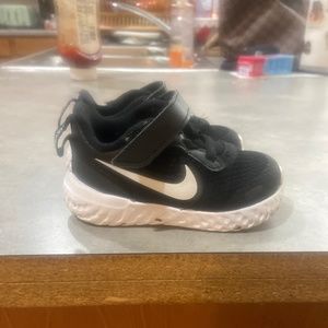 Toddler Nike Revolution Black Sneakers